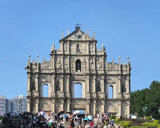 大三巴牌坊图片